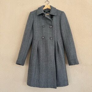 DKNY Double Breasted peplum wool blend Pea coat in gray herringbone weave Sz 4